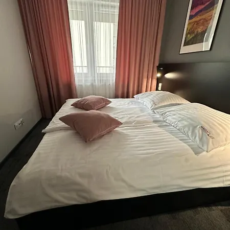 Magia Z Bezplatnym Parkingiem