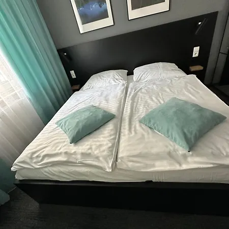 Magia Z Bezplatnym Parkingiem