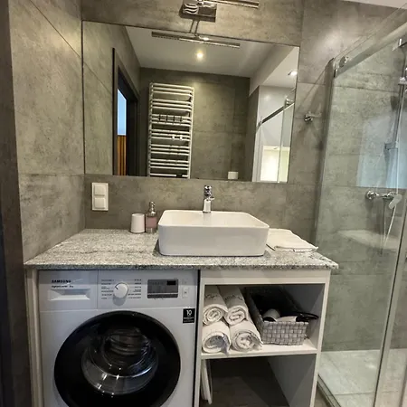 Magia Z Bezplatnym Parkingiem رشيشوف