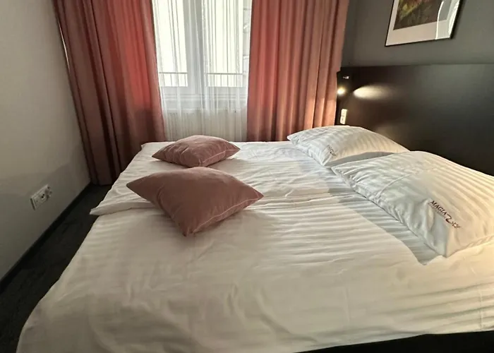 Magia Z Bezplatnym Parkingiem